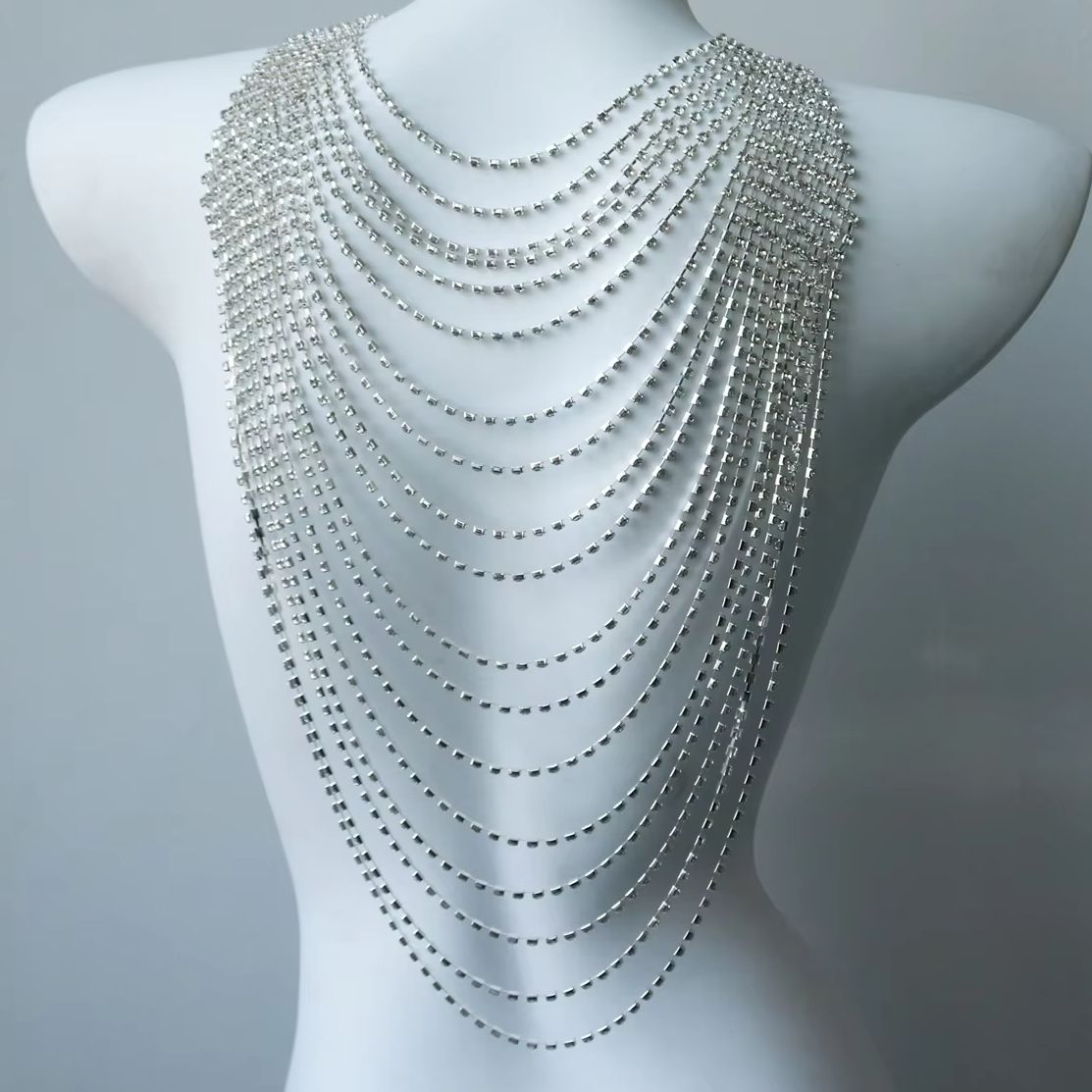 Stylish Multi-Layer Body Chain – Body Jewelry Back Bewertung und Preis