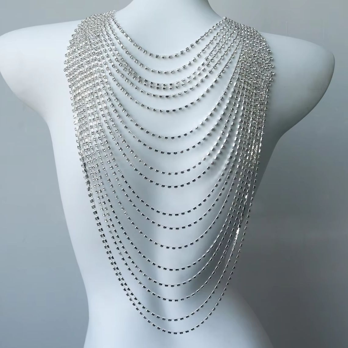 Stylish Multi-Layer Body Chain – Body Jewelry Back Bewertung und Preis