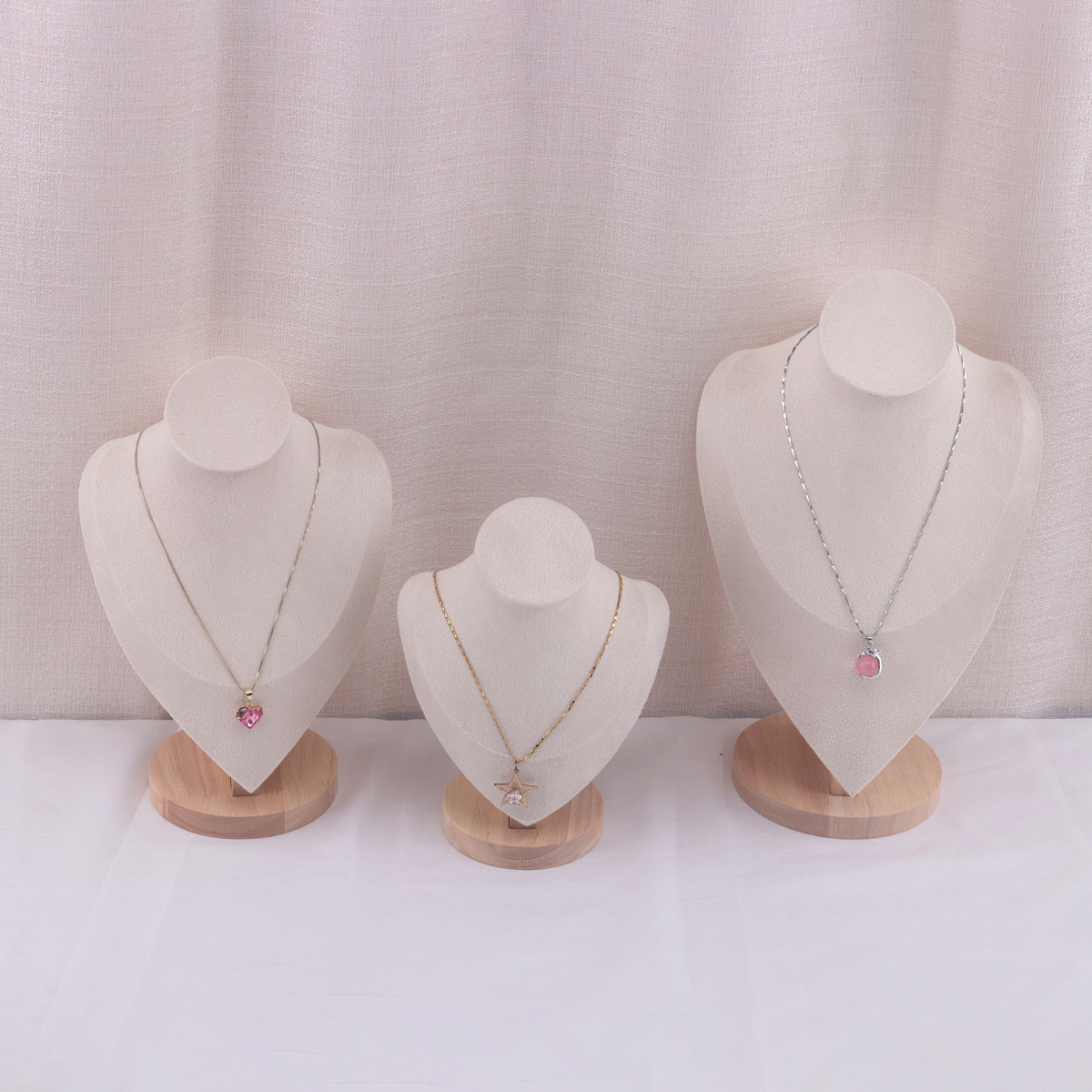 Velvet Portrait Necklace Displ – Body Jewelry Holder Bewertung und Preis
